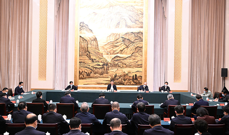 5月17日上午，，，，，中共中央总书记、国家主席、中央军委主席习近平在陕西西安主持中国－中亚峰会前夕，，，，，专门听取陕西省委和省政府事情汇报，，，，，揭晓了主要讲话。。。